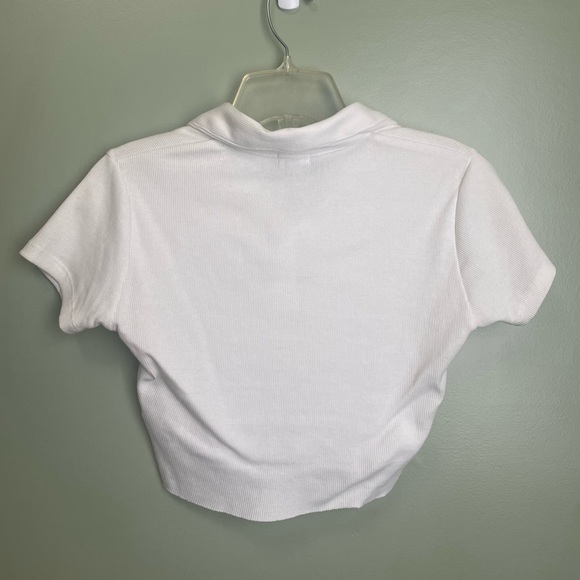 Flattering Shirts - Picture 3 of 9